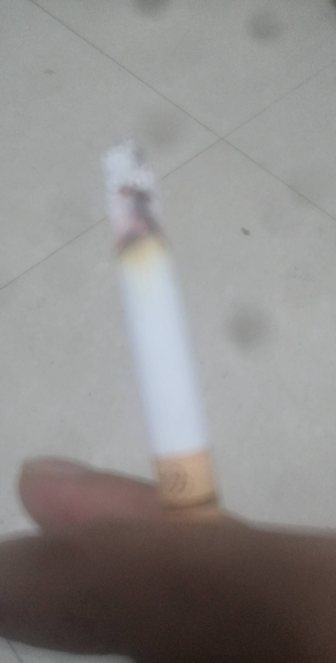 南京的老哥，问下便宜烟一般哪里有买，来了这边烟也要抽不起了，都tm涨了3块

84 / 作者:坠落123 / 