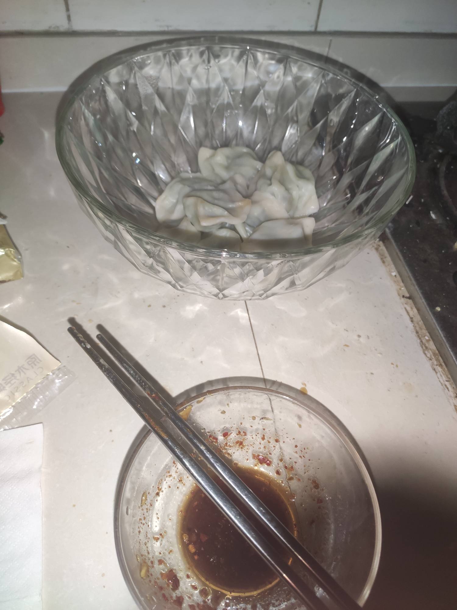 撸了十元美团卷，吃的饱饱的，一天一顿饭，争取今年撸三万攒下来找媳妇。

83 / 作者:竹舟 / 