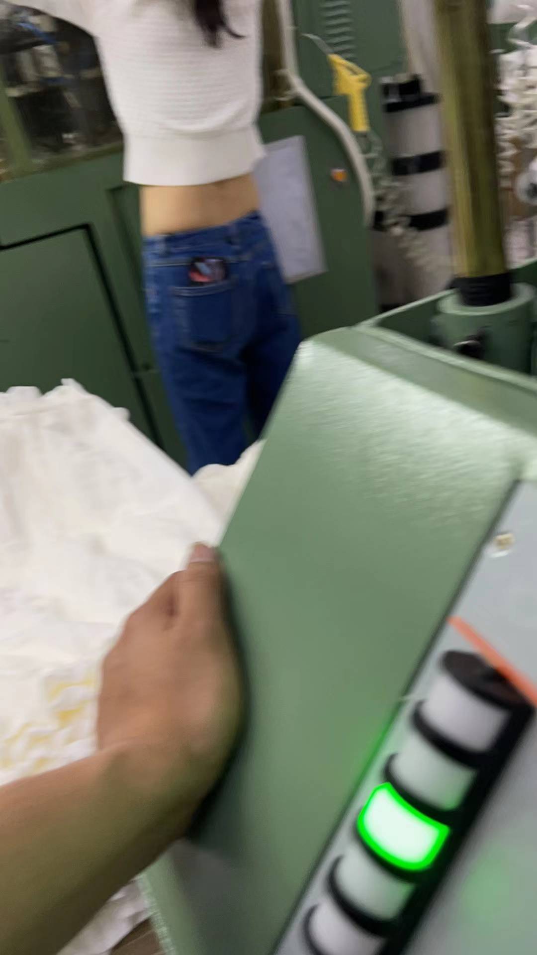这班上的，老哥们要不要盘她

26 / 作者:差不多先生阿 / 