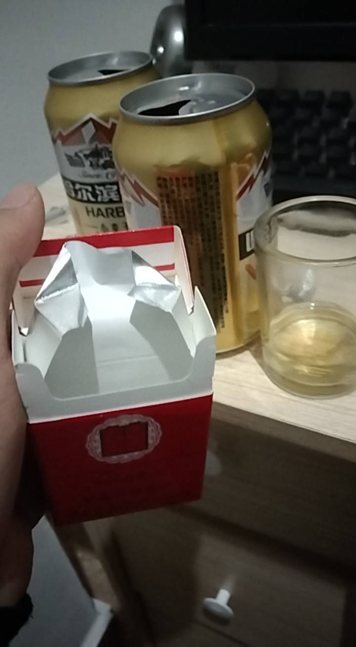 有老哥帮忙没 借个30出去吃个面买包烟 明天到账就还 之前也给老哥们团过


91 / 作者:小白白又白ya / 