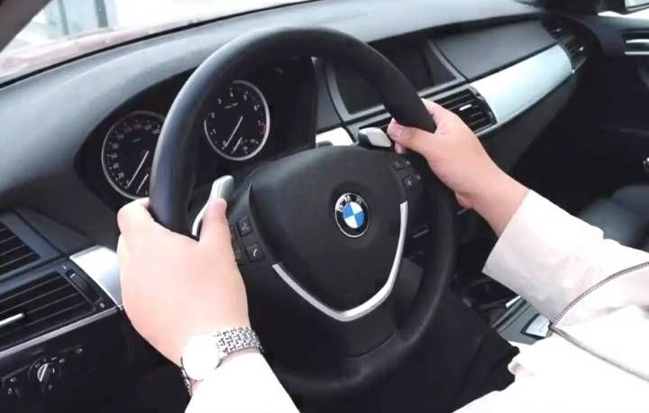 扛不住了换40立减金，北京顺丰来个老哥收了。
每天房费25吃饭30网费20难搞。

71 / 作者:穷鬼一个 / 