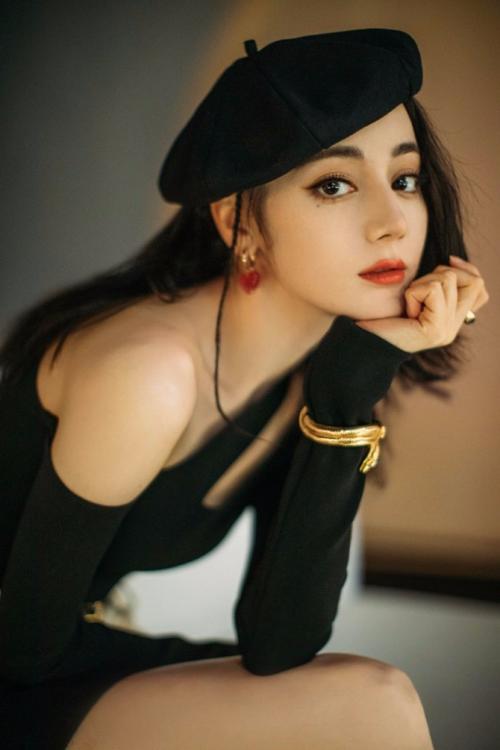 月底了，今天辞职了！1000块钱我要挑战1个月薅羊毛玩藏品！

67 / 作者:球门闪现 / 