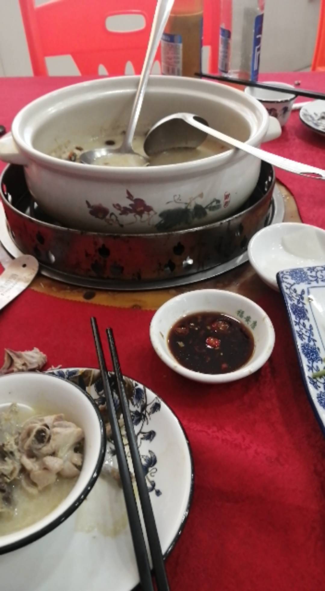 老哥来了  三五瓶

83 / 作者:记录艰苦上岸号 / 