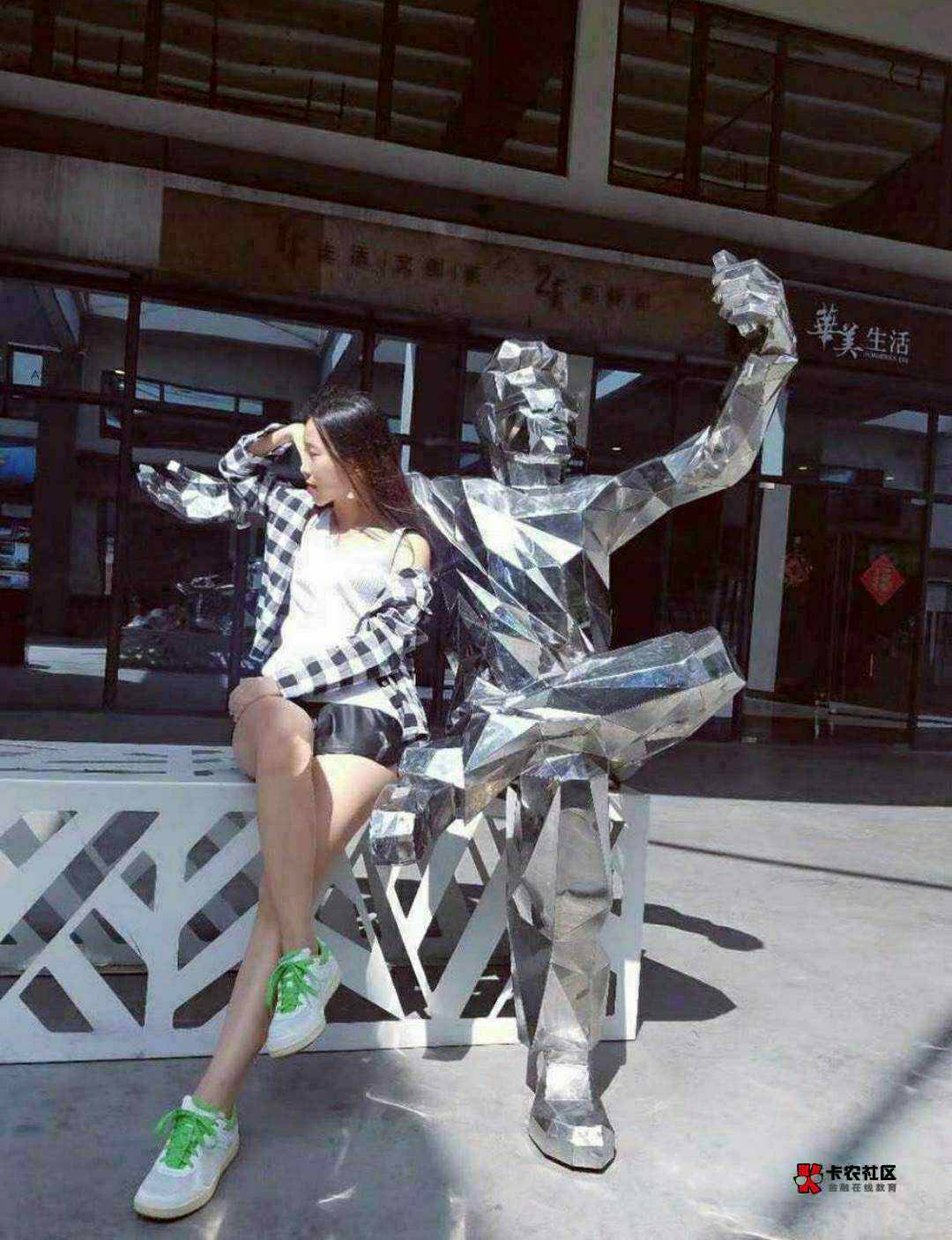 联通五星客户，天天话费毛冲的，直接升5星

17 / 作者:往后飞翔 / 