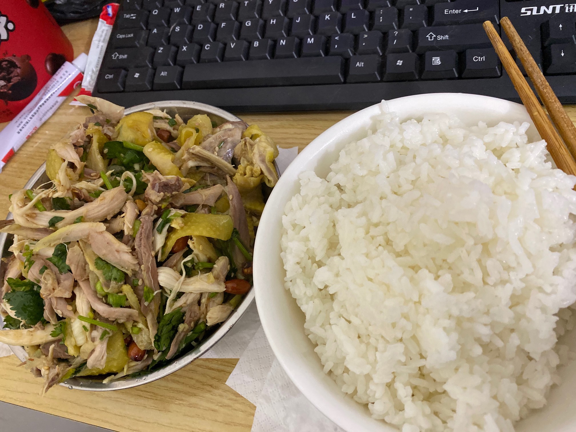 老农送的米是真的香，搞的现在天天自己煮饭吃，老哥们吃饭再撸毛

4 / 作者:末路赌徒 / 