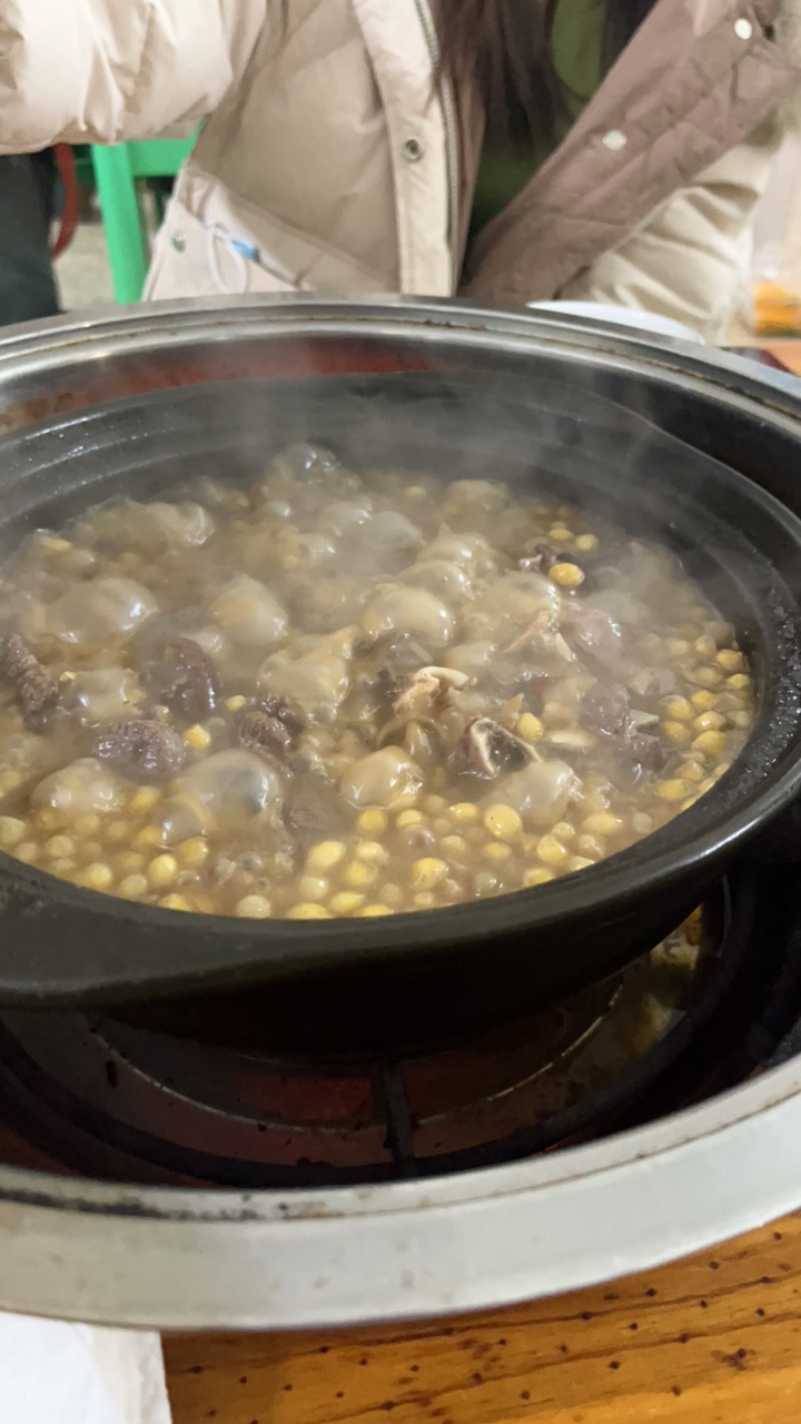 生活再苦，再难，也不要难为对象。吃上一顿玉林狗肉火锅。

78 / 作者:可乐不加冰 / 