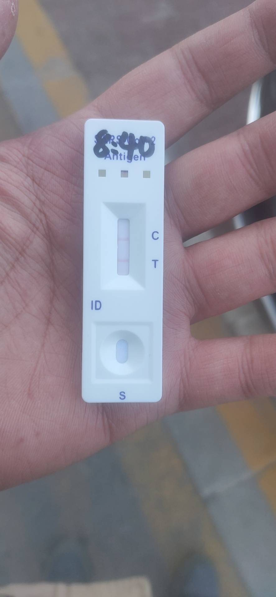 我上个礼拜就阳了，还是北方的毒株 两天高烧 什么药都没吃，光喝热水都能好，怕个毛啊12 / 作者:黑夜与白鸽 / 
