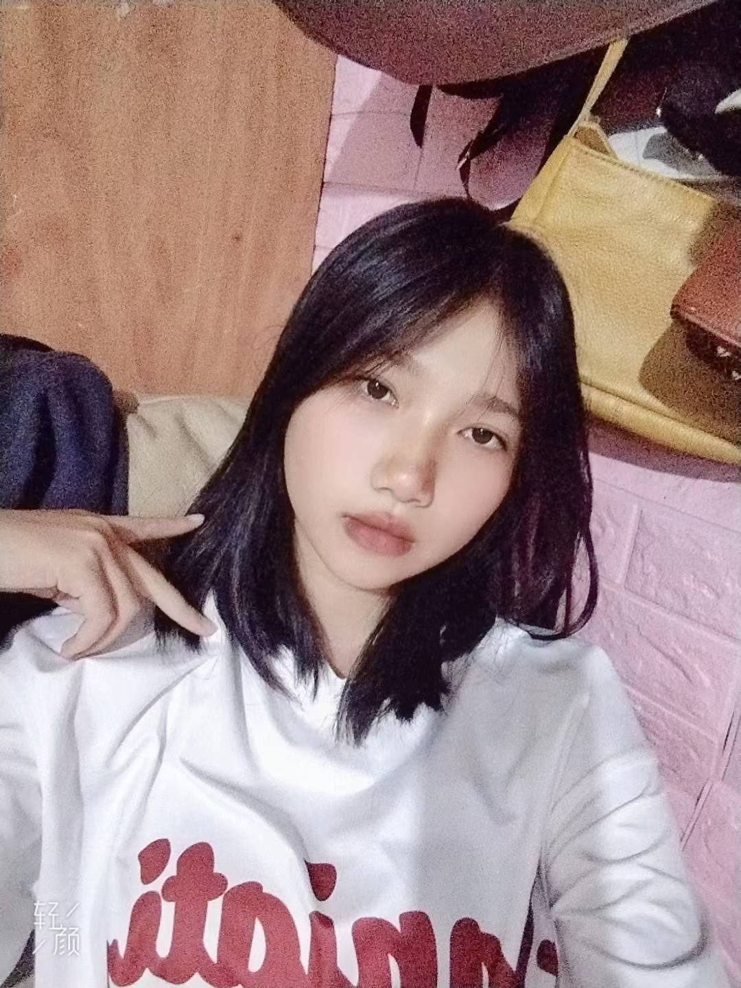 这个嘴唇亲起来不知道啥感受，应该挺软，希望早点拿下


16 / 作者:海南寻求赚钱 / 