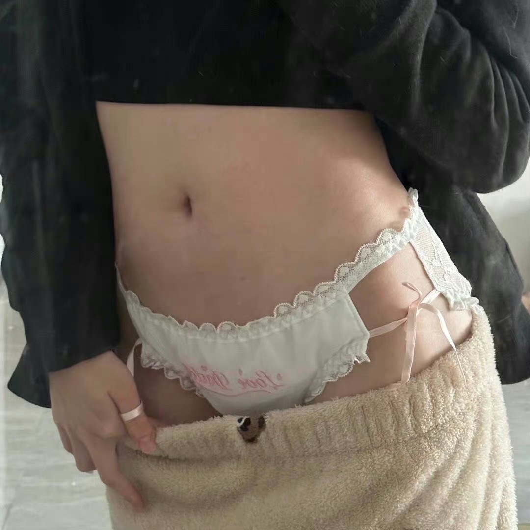 洗澡去了



15 / 作者:巴扎黑cz / 