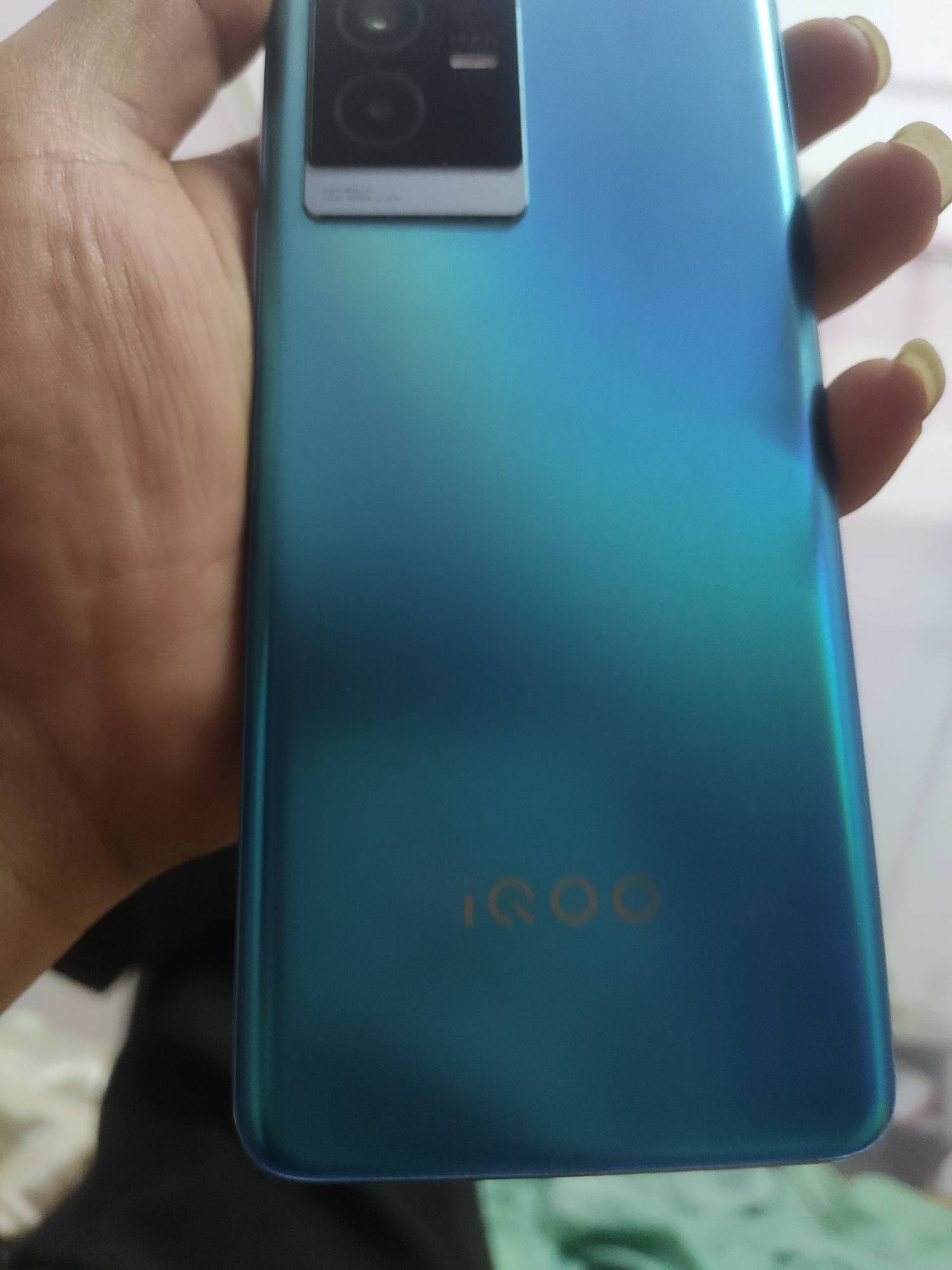 挂b机挂b机 650 无拆无修 用来半年这样子 除了边边有点带手机壳的正常磨损  主打一个69 / 作者:就是少男少女 / 