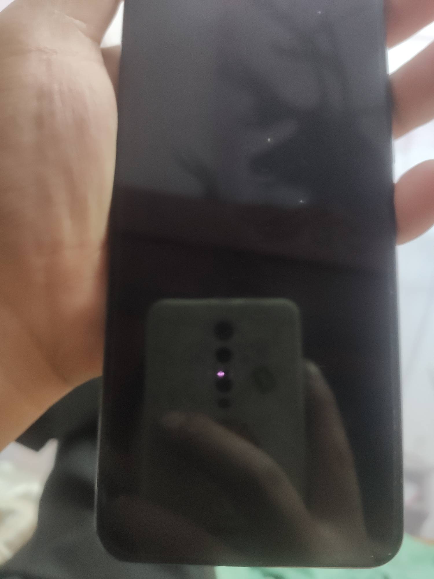 挂b机挂b机 650 无拆无修 用来半年这样子 除了边边有点带手机壳的正常磨损  主打一个73 / 作者:就是少男少女 / 