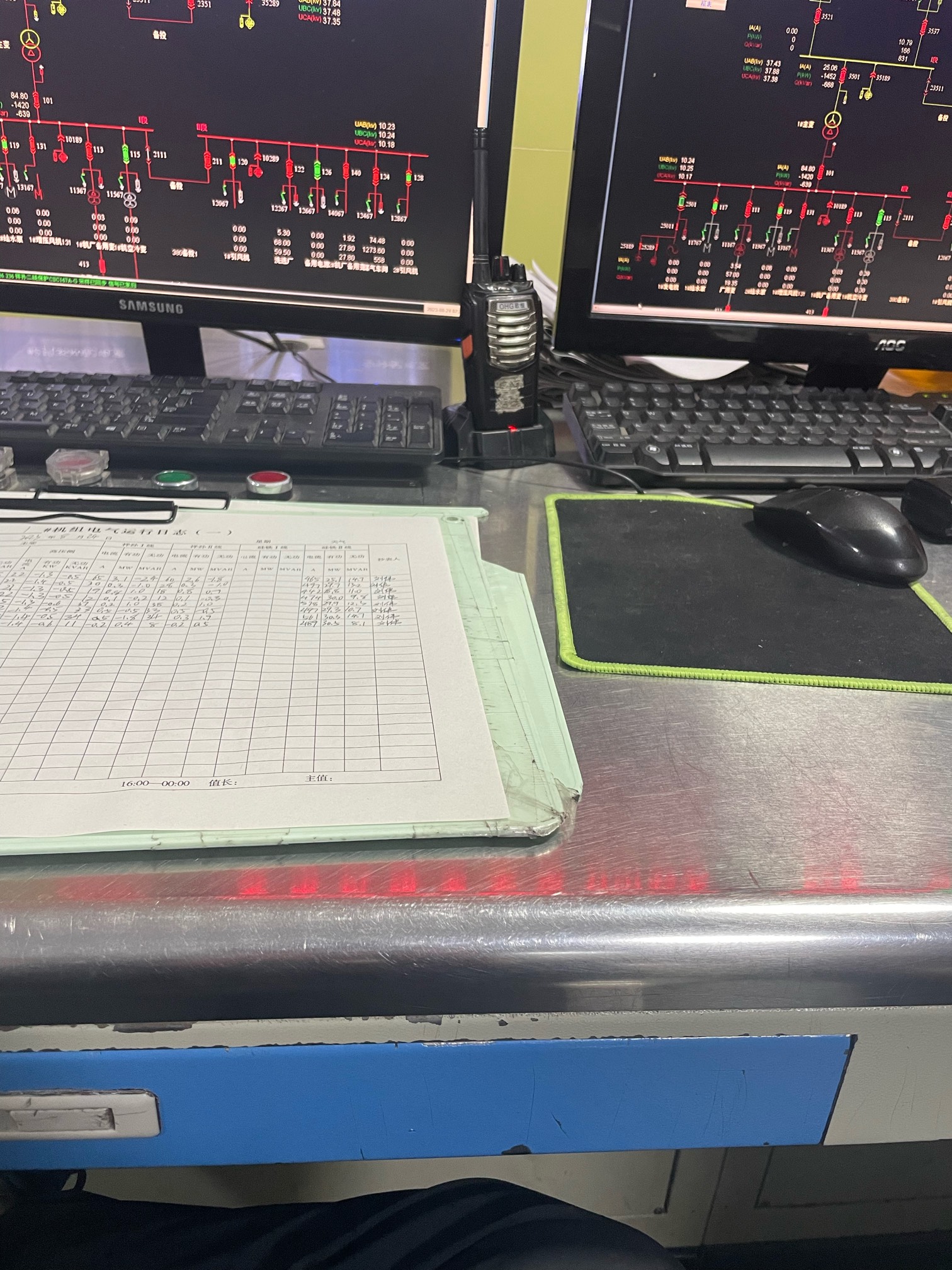 下班了，老哥们，迷迷糊糊又300毛呀

28 / 作者:老哥带我撸 / 