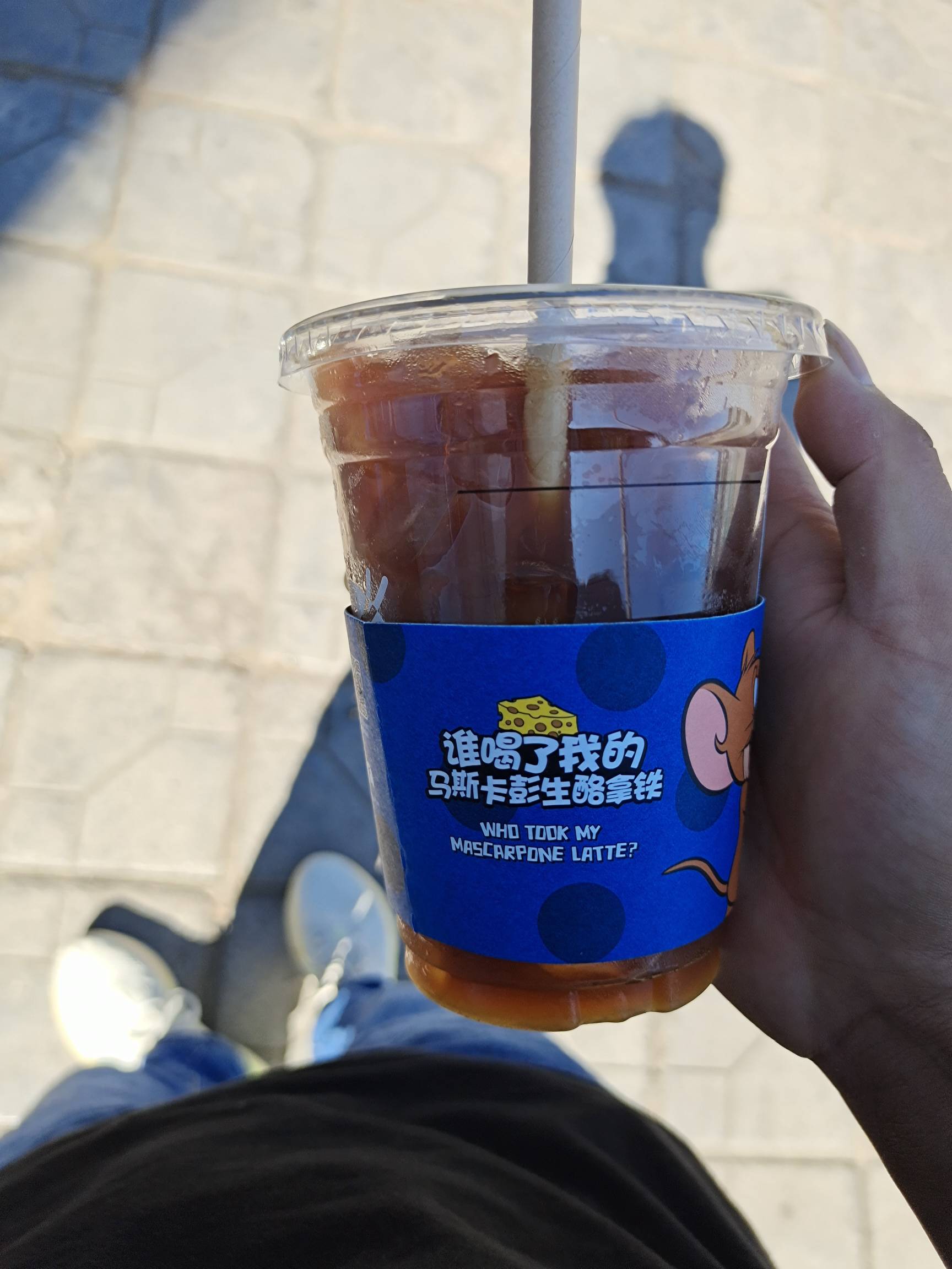 老哥们瑞幸等级是不是可以刷啊？刚刚我拿朋友的号点了一杯，黑金鹿店里的大屏都会显示4 / 作者:屿鹿Baby / 