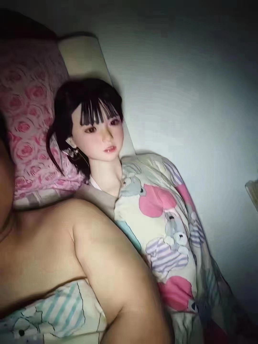 没毛继续睡了，老哥们晚安

63 / 作者:小小卡怪i / 