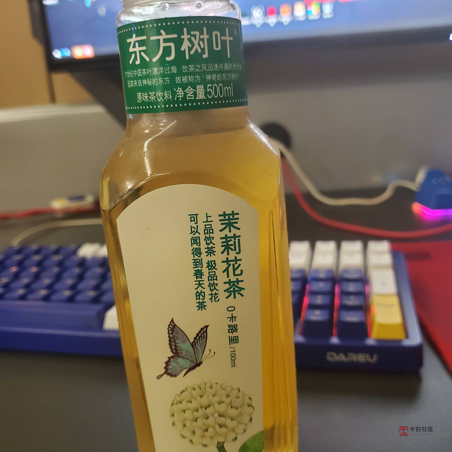 这跟我姥泡的隔夜茶有啥区别 颜色比较好看吗

68 / 作者:玛卡巴卡哟 / 