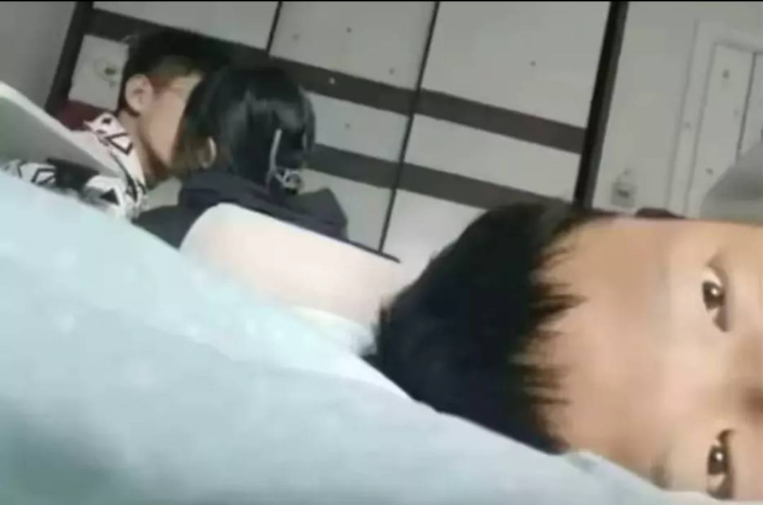 刚刚在陌陌上看到我一个中学时期暗恋的女生，给她发了一条信息：如果只有一碗粥，你先92 / 作者:༺ۣۖ殤ۣۖ༒ۣ樑ۣۖ༻ / 