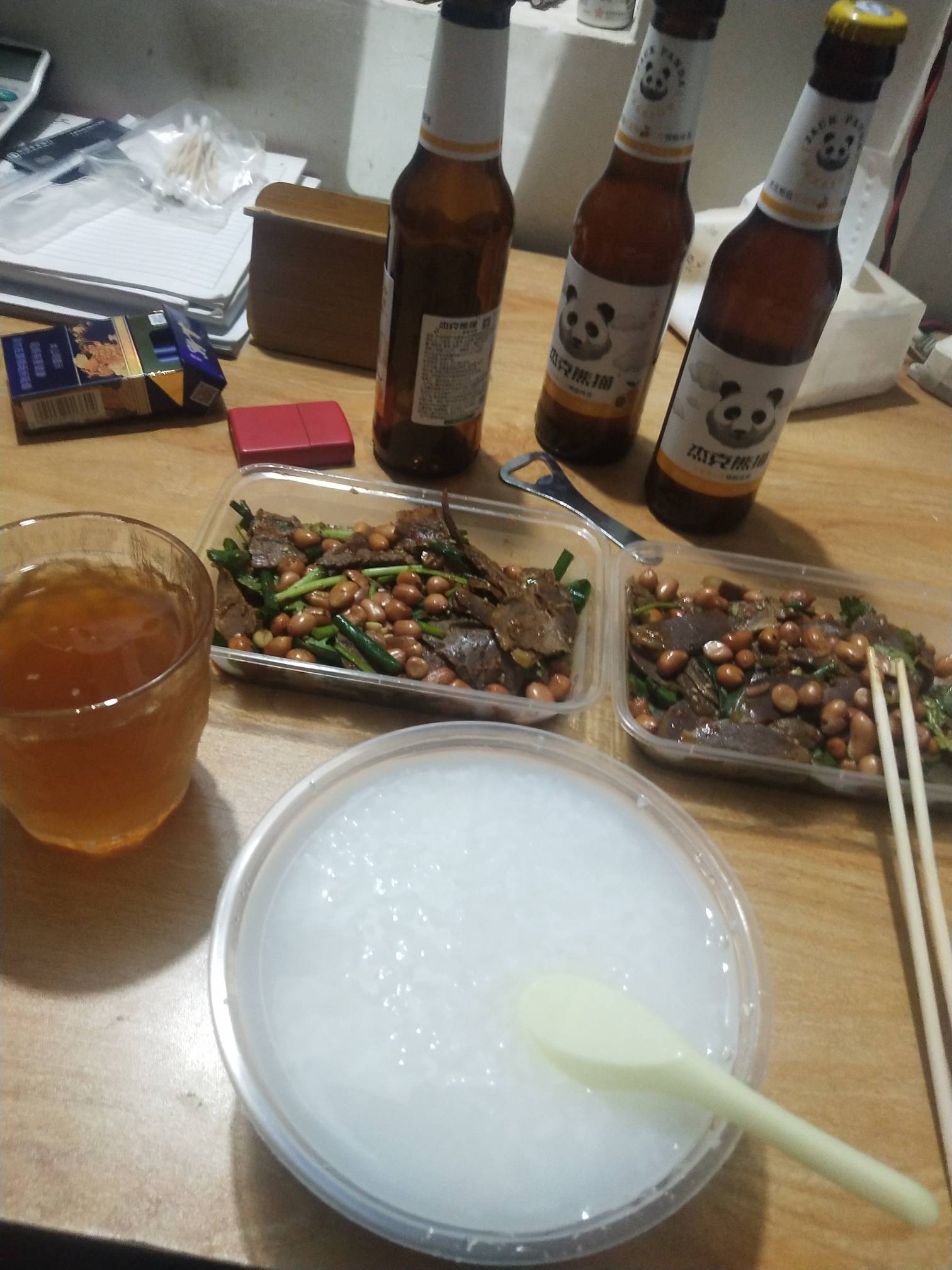 记得要按时吃饭。

99 / 作者:还有什么路数 / 