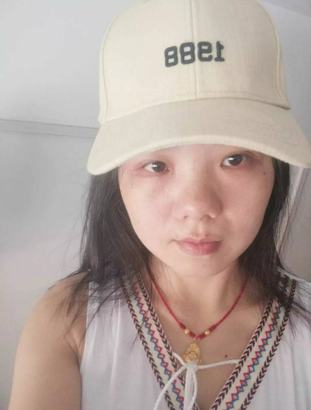 厂里新来了个已经离婚的女人，33了孩子还没有，我在做事的时候老靠近我，问我几岁啊家17 / 作者:青草地 / 