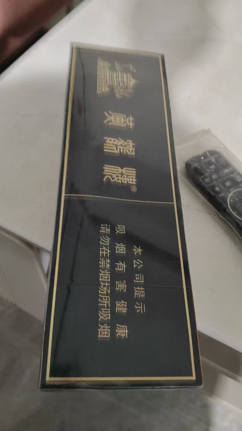 这烟还行啊

6 / 作者:九洲腾龙 / 