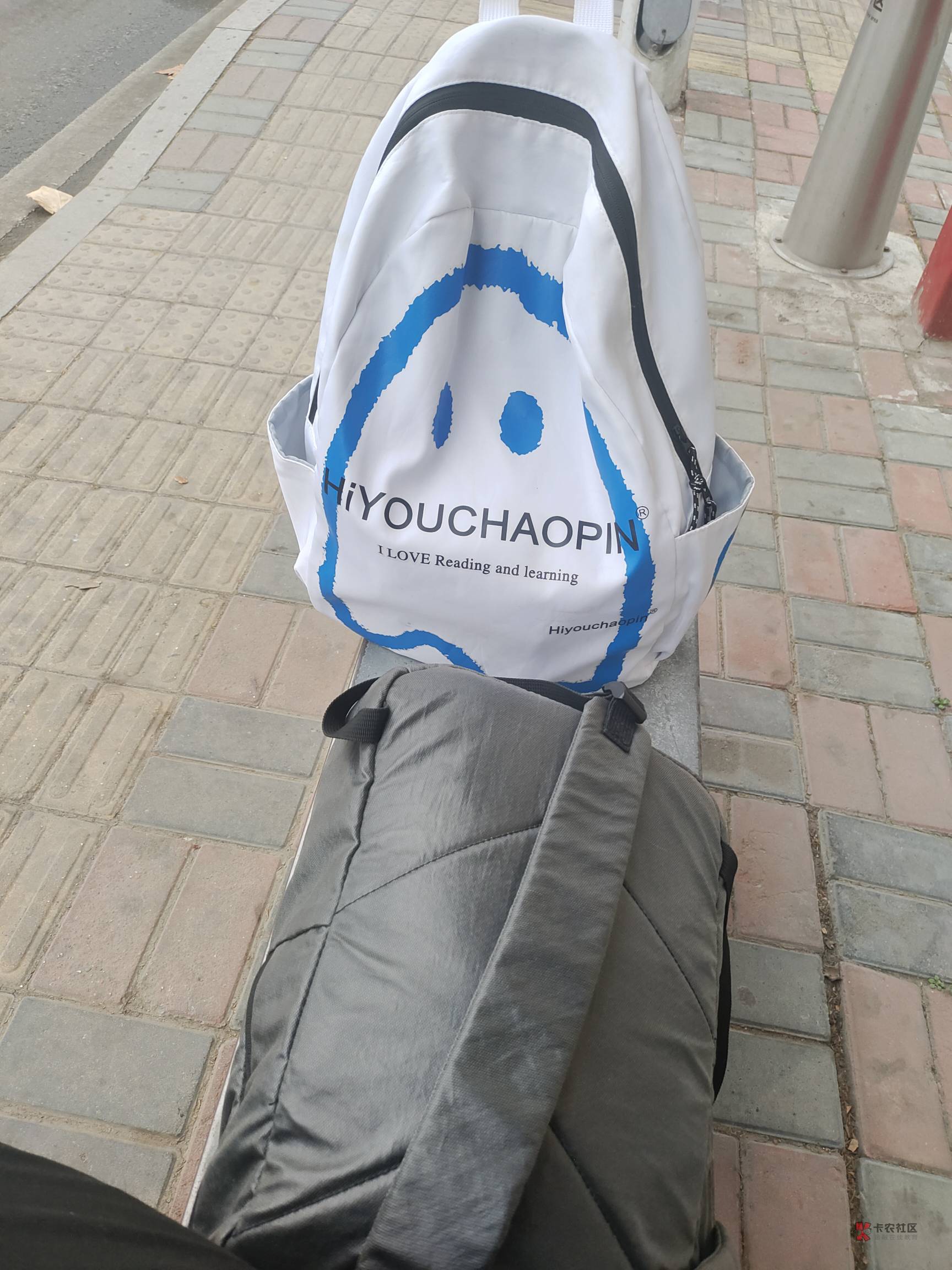 目前住在农村老家,昨天1号来市里朋友家待一天,我的四个移动号加朋友的两个一共六个84 / 作者:坤坤爱打球啊啊 / 目前住在农村老家,昨天1号来市里朋友家待一天,我的四个移动号加朋友的两个一共六个84 / 作者:坤坤爱打球啊啊 /