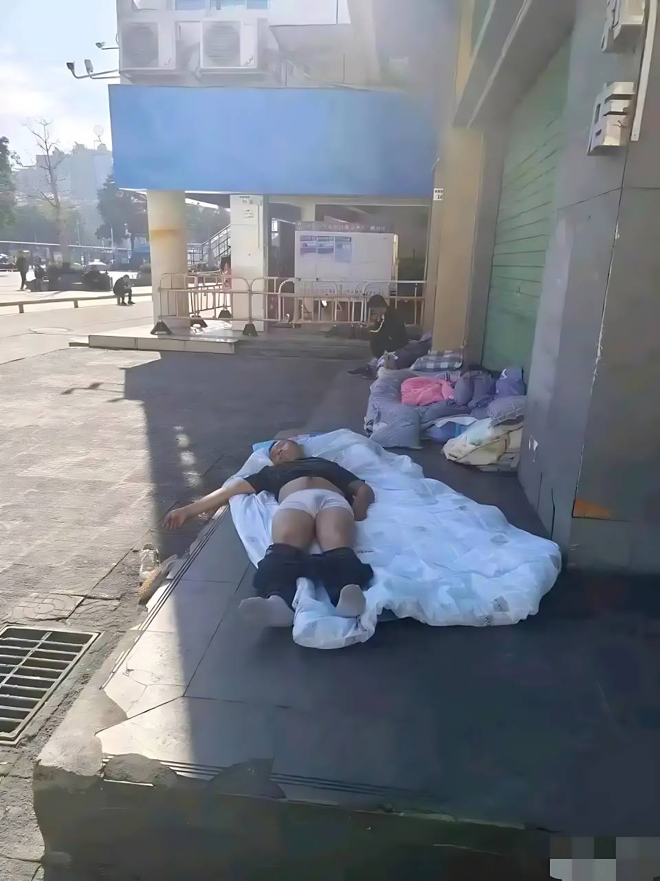 躺平了

100 / 作者:梦回大唐做王爷 / 