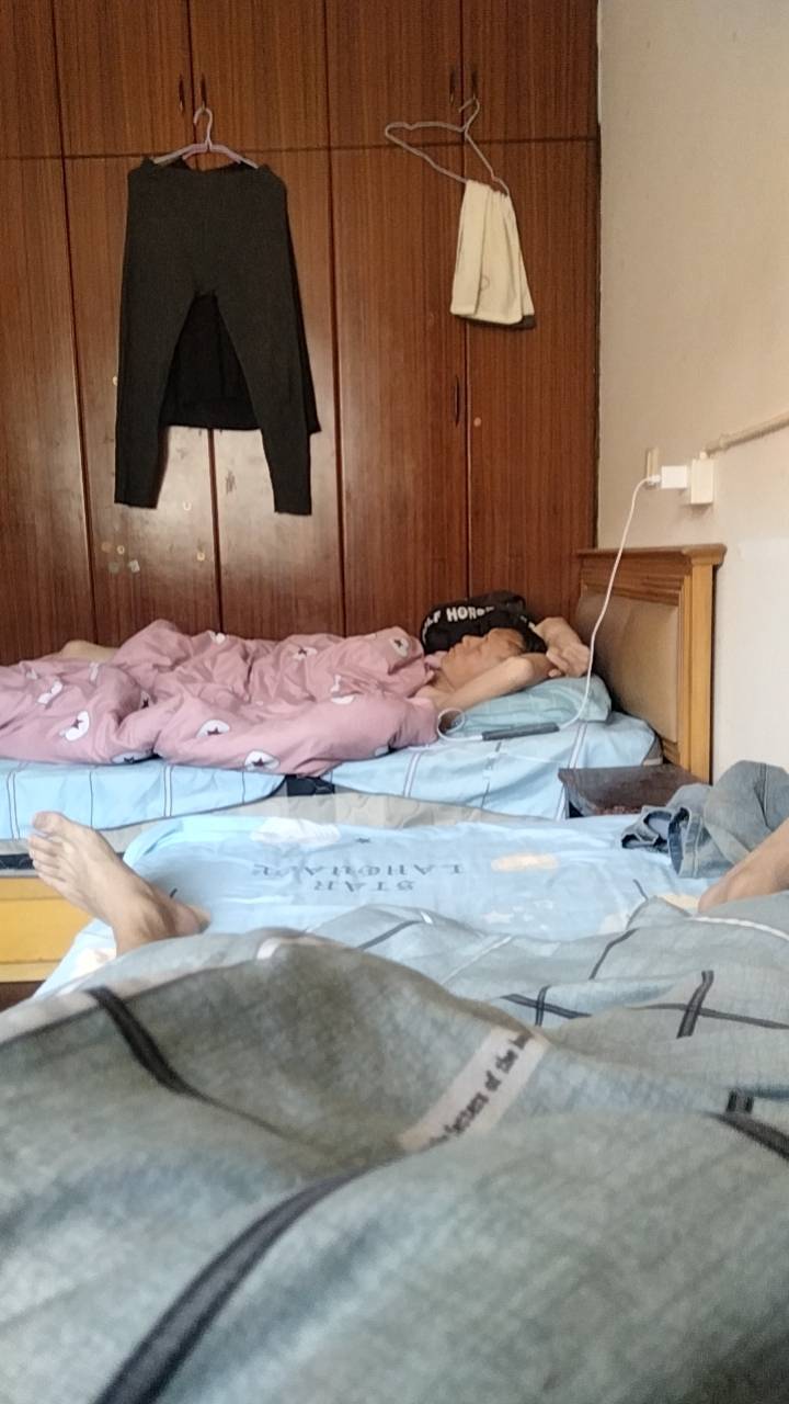 还剩一万5，确实有困难，在外面或者没地方住的，自己证明一下，我可以帮下忙

68 / 作者:天天加油哈 / 