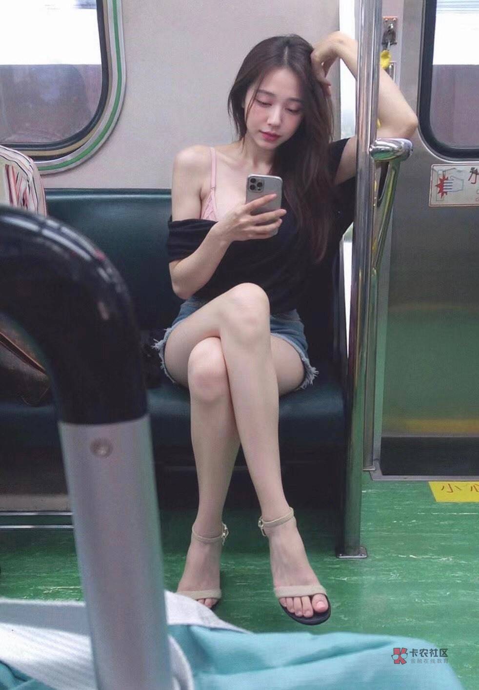 老哥们前几天结石卡在输尿管上，小腹痛，这几天小腹不疼了，牛子隐隐痛咋办

58 / 作者:大床房 / 