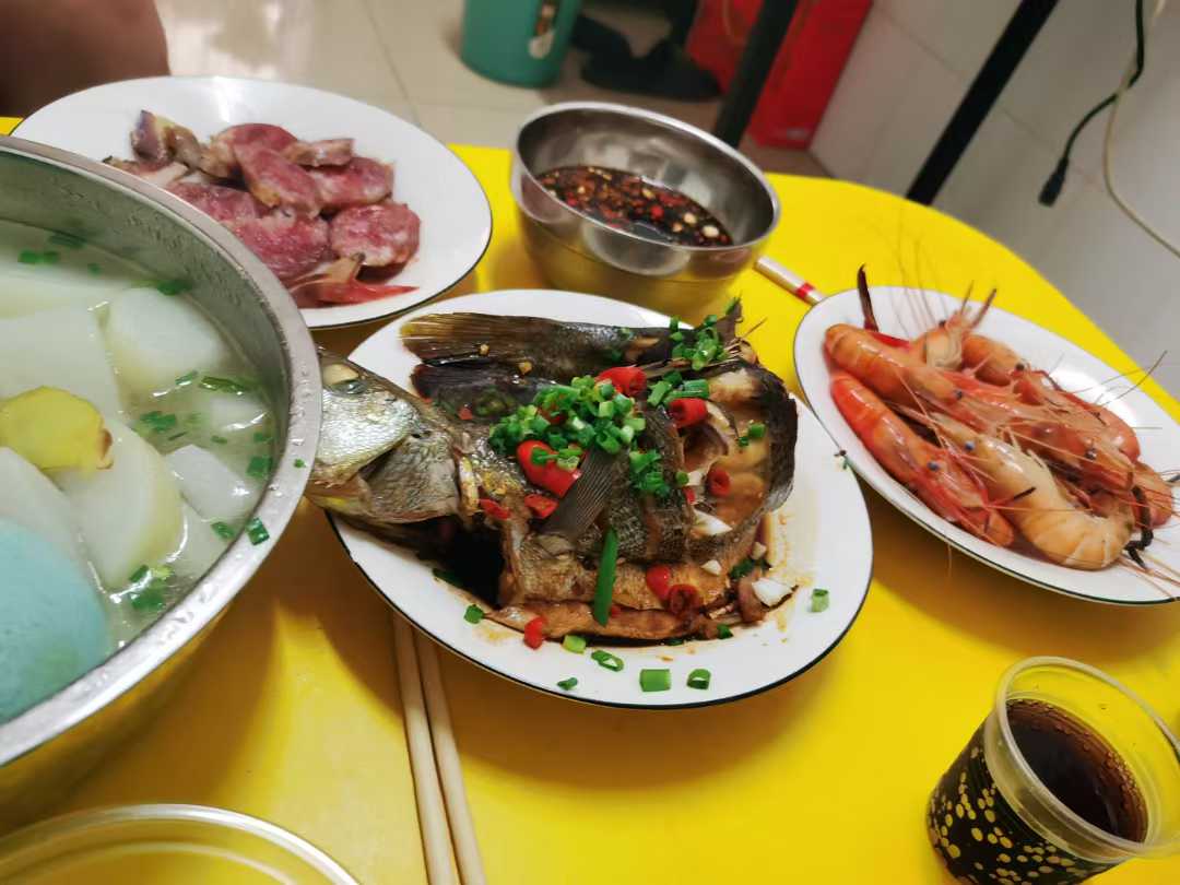 天气热真不该买菜做饭，好久没做过，做一顿累趴了

79 / 作者:尛•牛•氓 / 