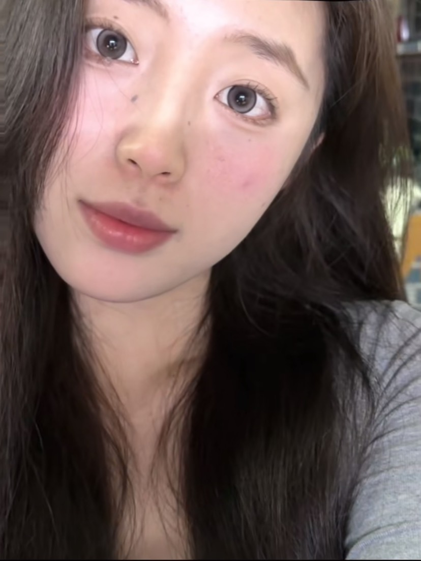 分手的第十天，有点想你了，但是我不能去找你，因为我已经没有任何身份再去联系你了，9 / 作者:刘浩存 / 