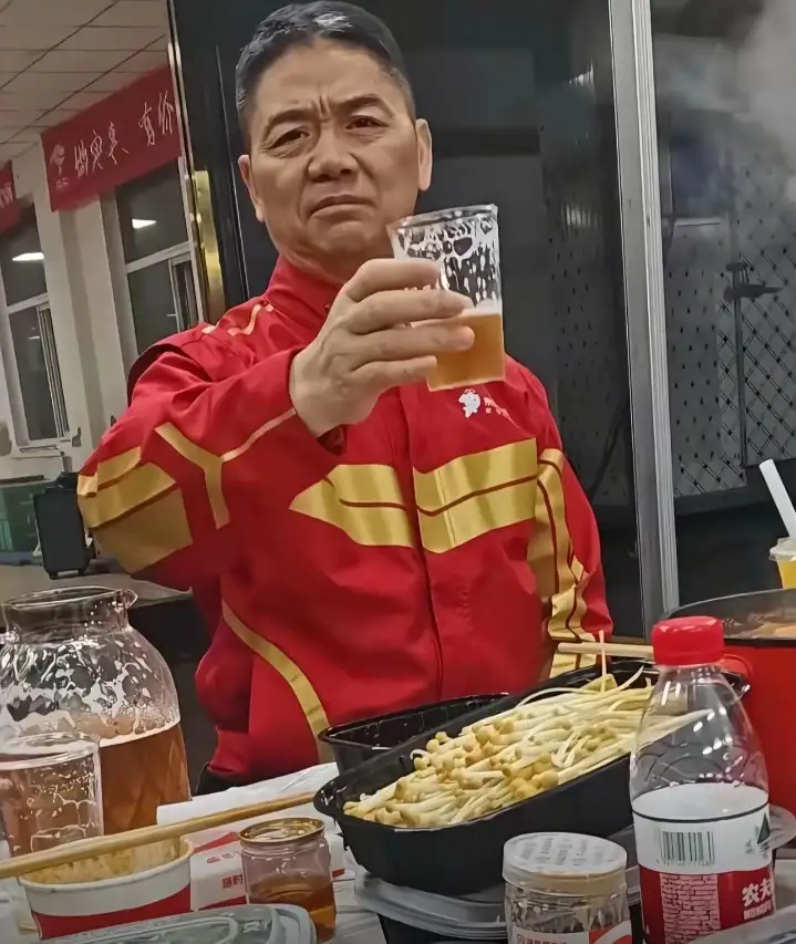 东哥:扫4 / 作者:明明就嘻嘻 / 