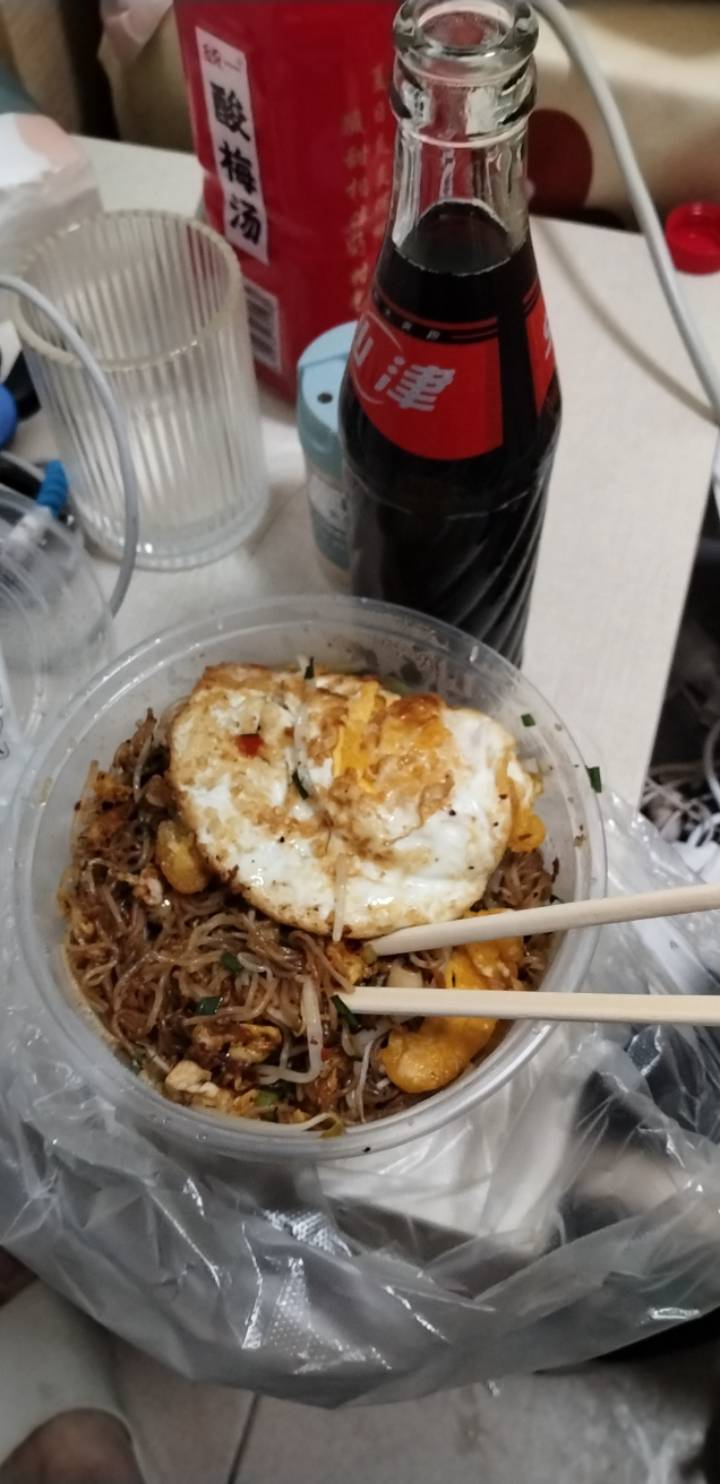 老哥们早上好，吃早餐了吗

66 / 作者:挂比了救我鸭 / 