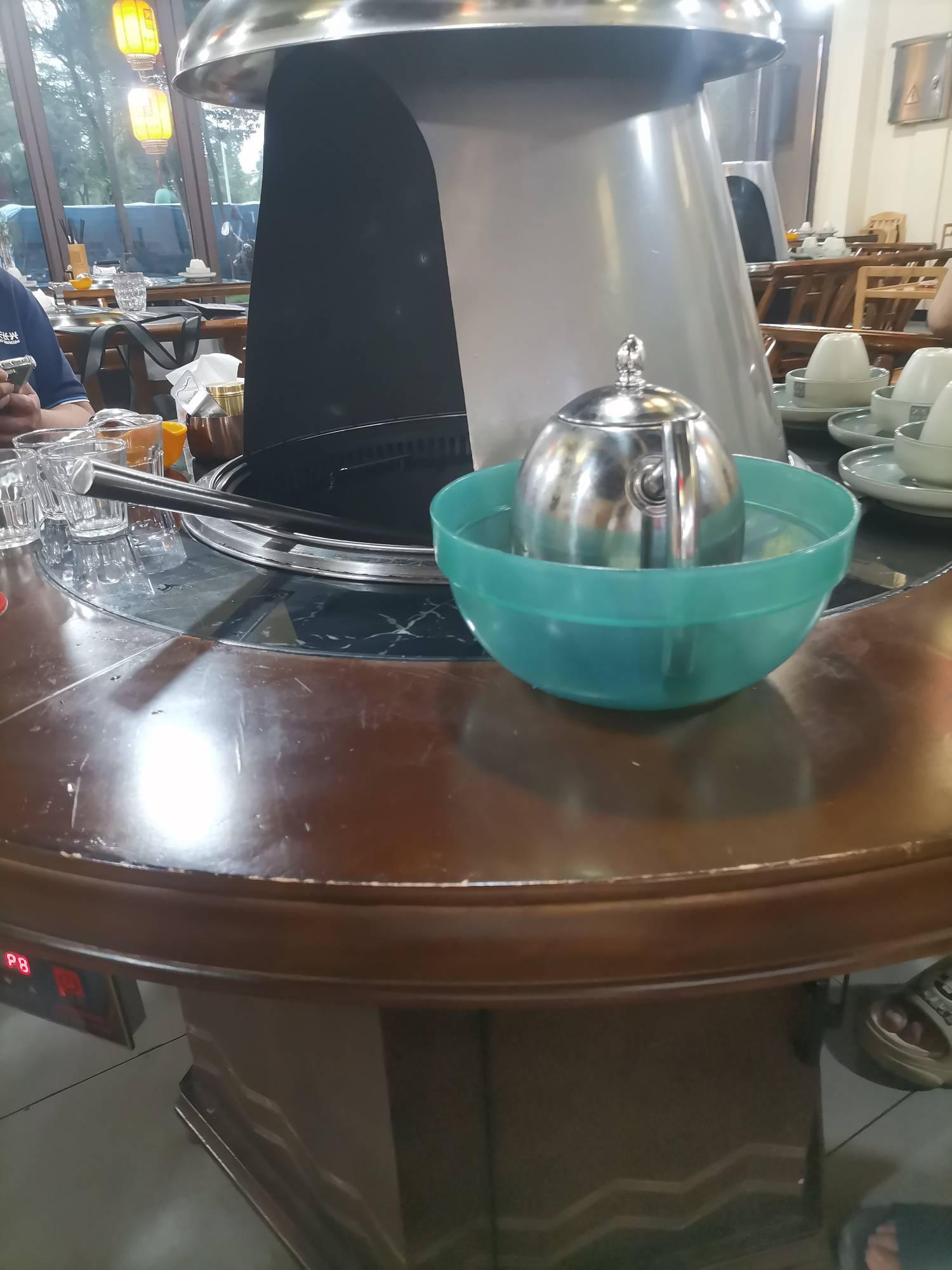 过节了，犒劳下自己


94 / 作者:缘深缘浅缘自薄 / 