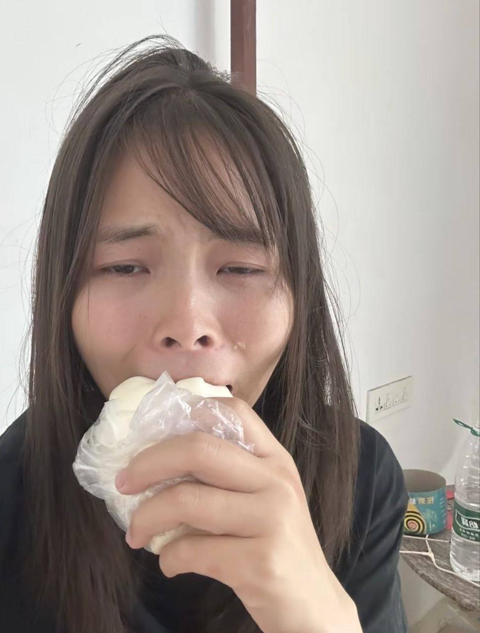 今晚过年应该没什么毛了

77 / 作者:几把毛都没有绝望了 / 