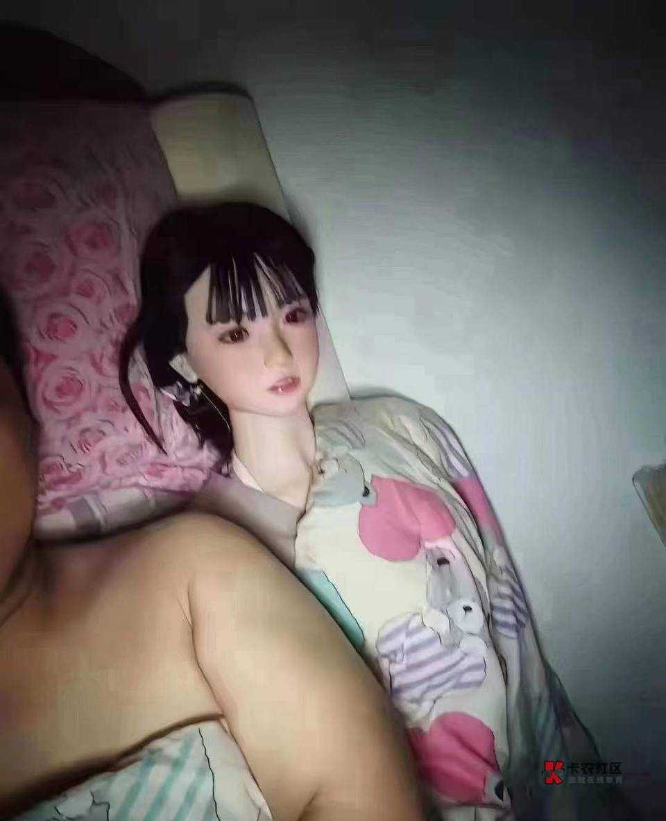 老哥们，预算在1500-2000左右买什么手机好点，挂壁机实在坚持不下去了

29 / 作者:水多多1 / 