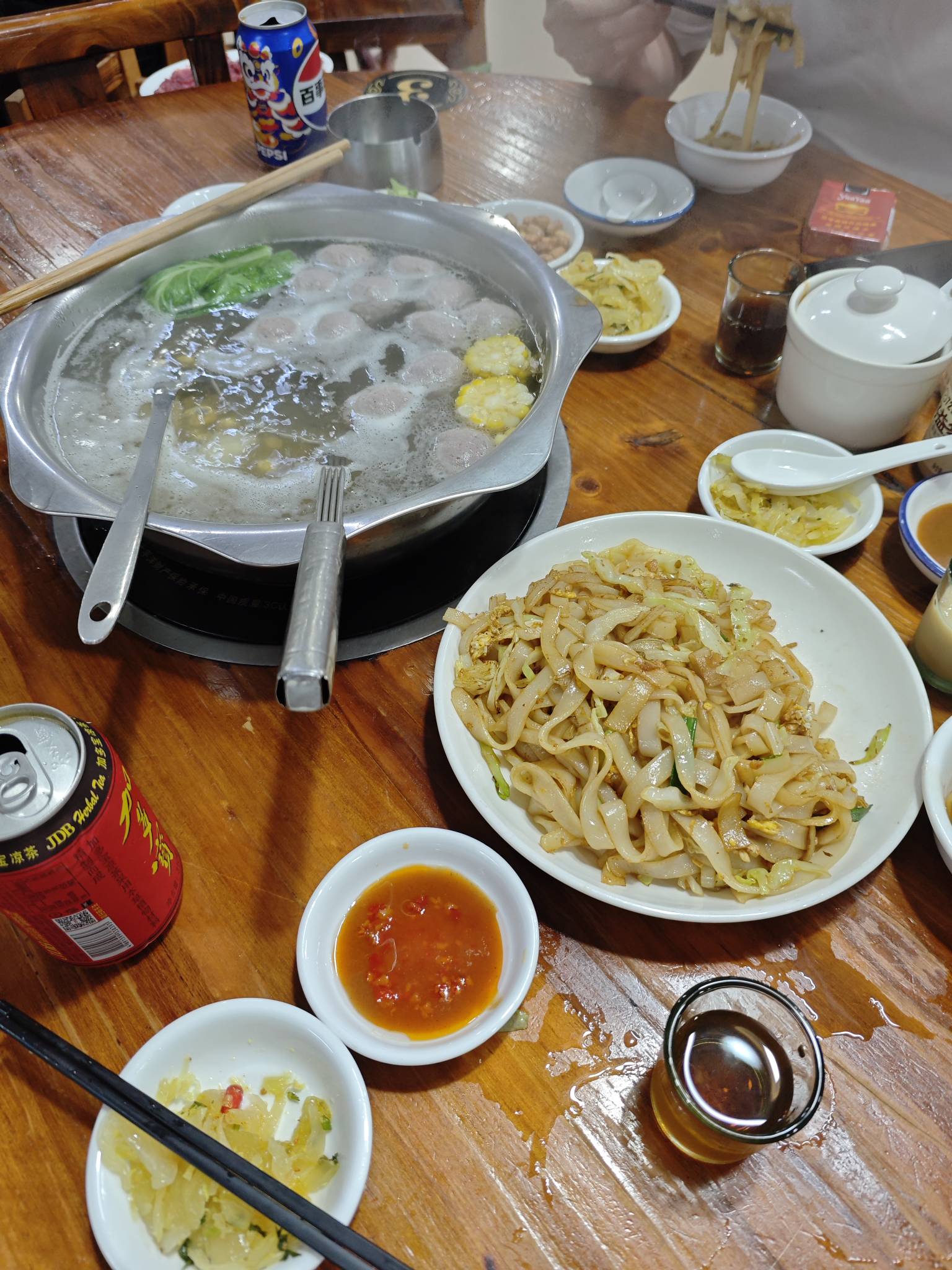 请爸妈吃牛肉火锅


74 / 作者:出嫁从夫富家女 / 