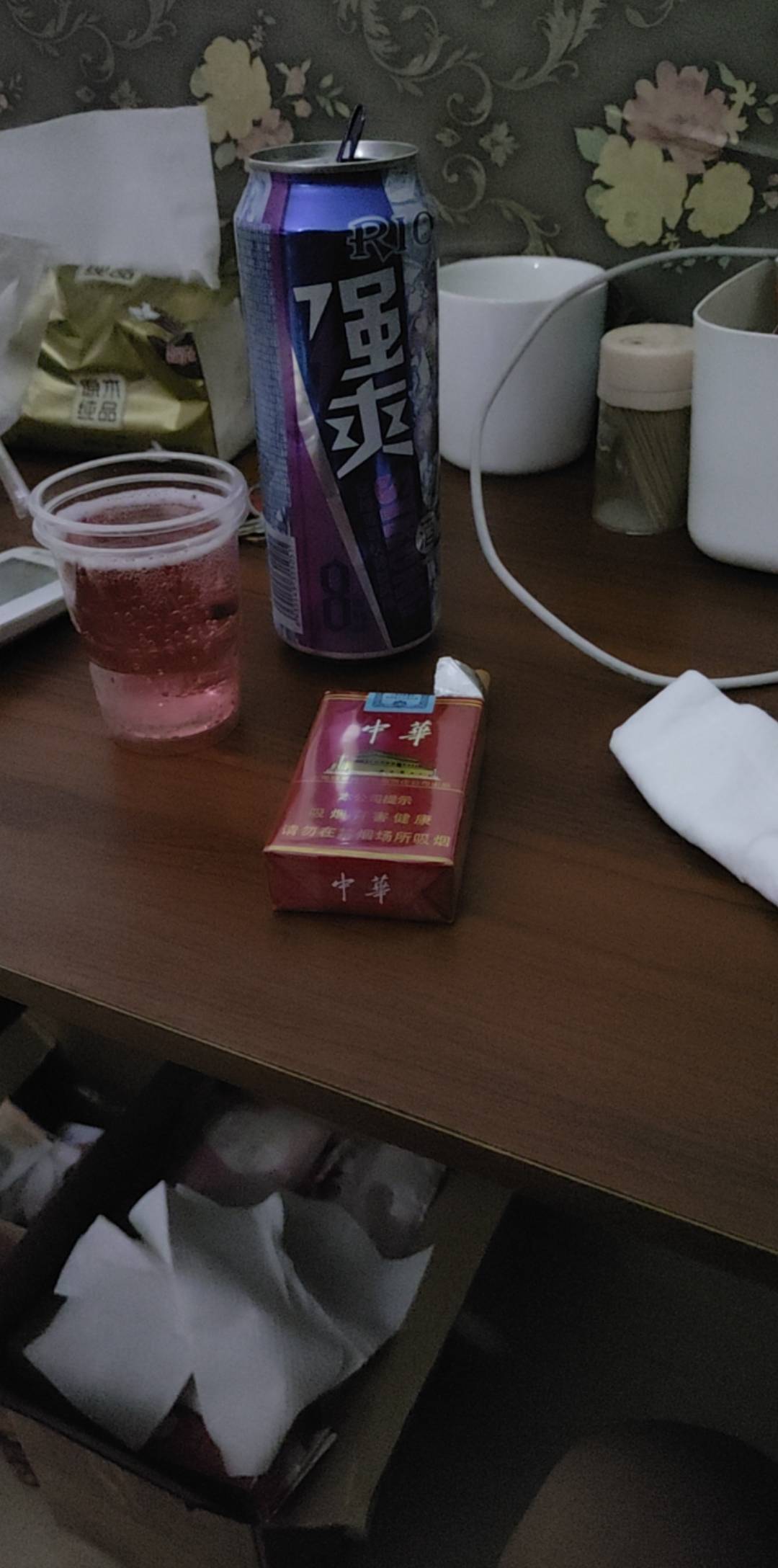 玛德 想想都难过  买内裤买了一年也没买来

26 / 作者:小海在呢 / 