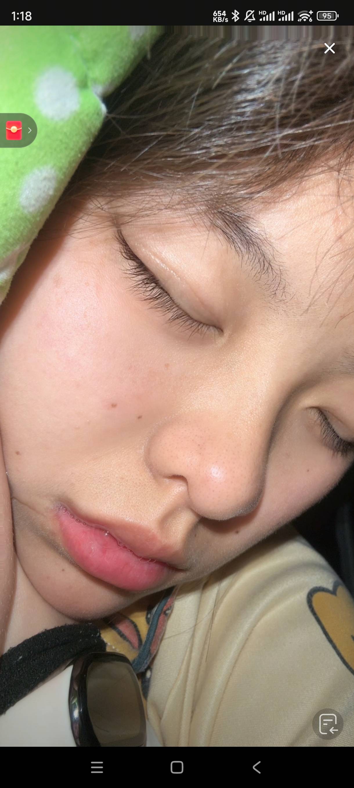 老哥发的这个女的在直播间睡着了，在流口水

4 / 作者:我不会. / 