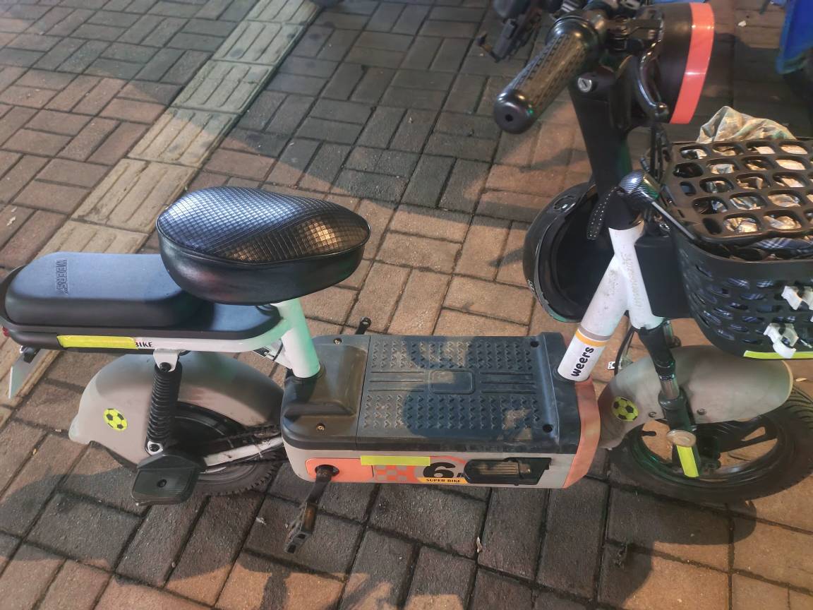 谁能看出这个是啥电池，

78 / 作者:晴空未来 / 