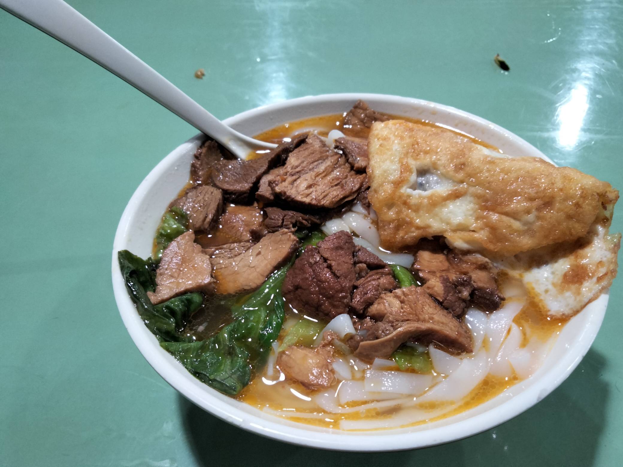 赚钱不容易啊，当牛马早上下班回来直接睡到下午6点，起来洗完澡过来饭堂吃个挂壁面条84 / 作者:我要发财. / 