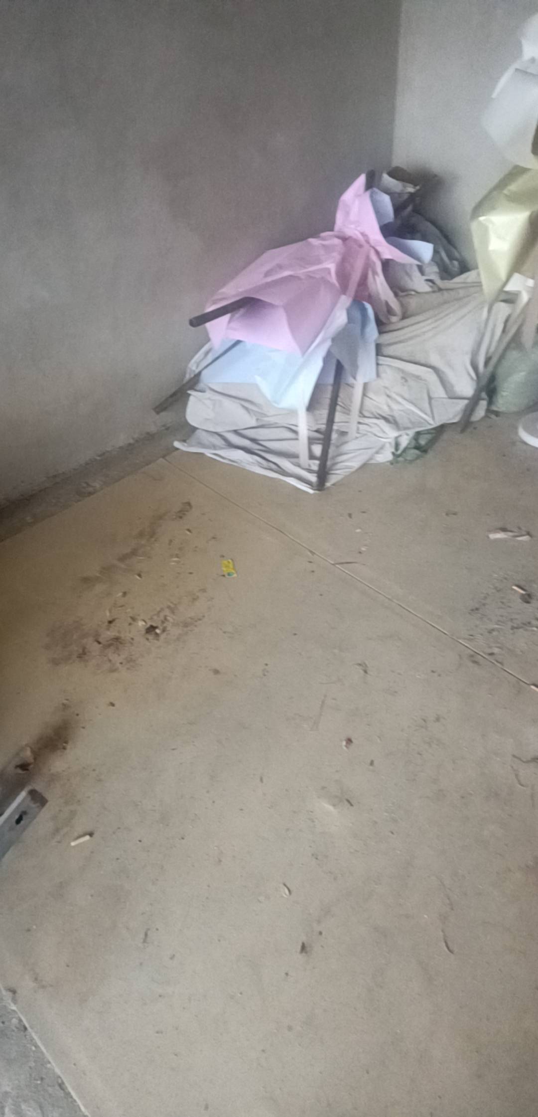 老哥们你们住的日租房多少钱一天？这每天日租房+吃饭+上网每天保底70消费，已经要扛不32 / 作者:独立日 / 