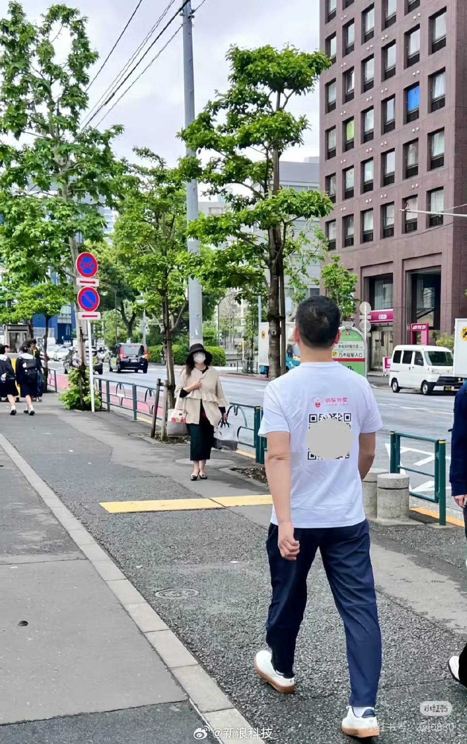 东哥外卖勇闯Tokyo


49 / 作者:重盛安 / 