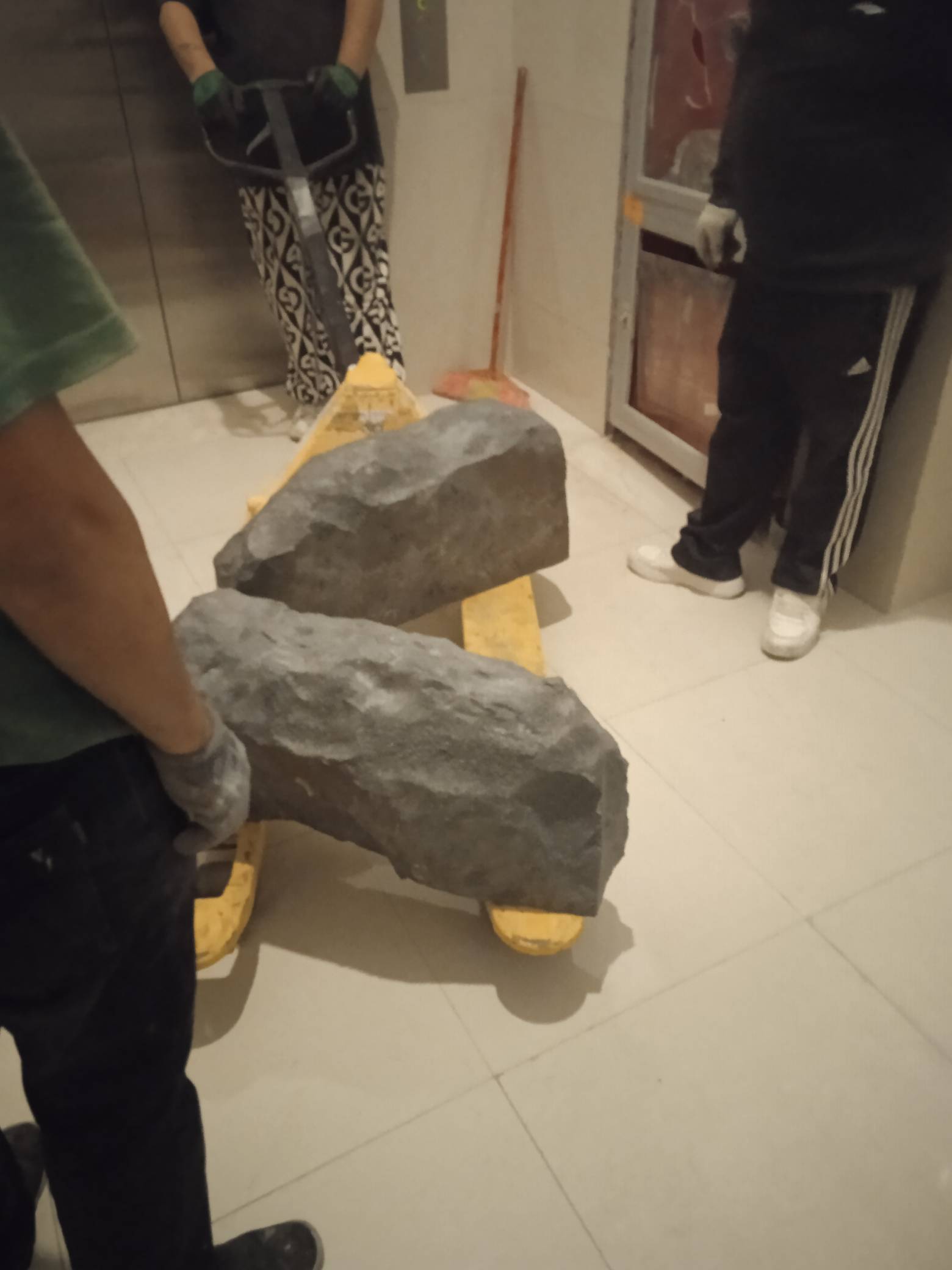 今天还可以再干一个活，破600，猛起



15 / 作者:踏踏米 / 