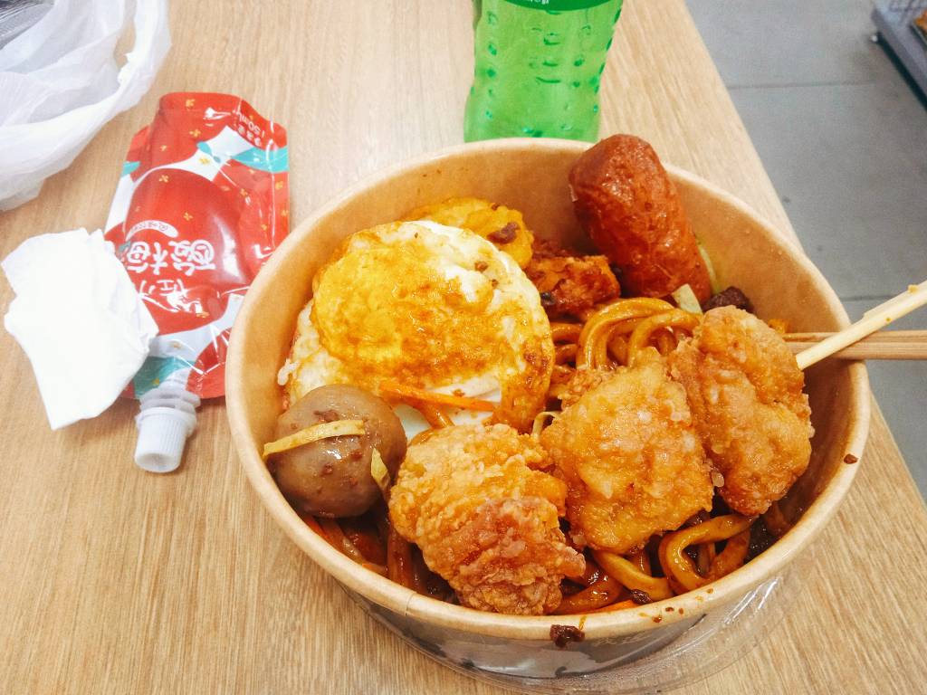 必须顶配

88 / 作者:踏踏米 / 