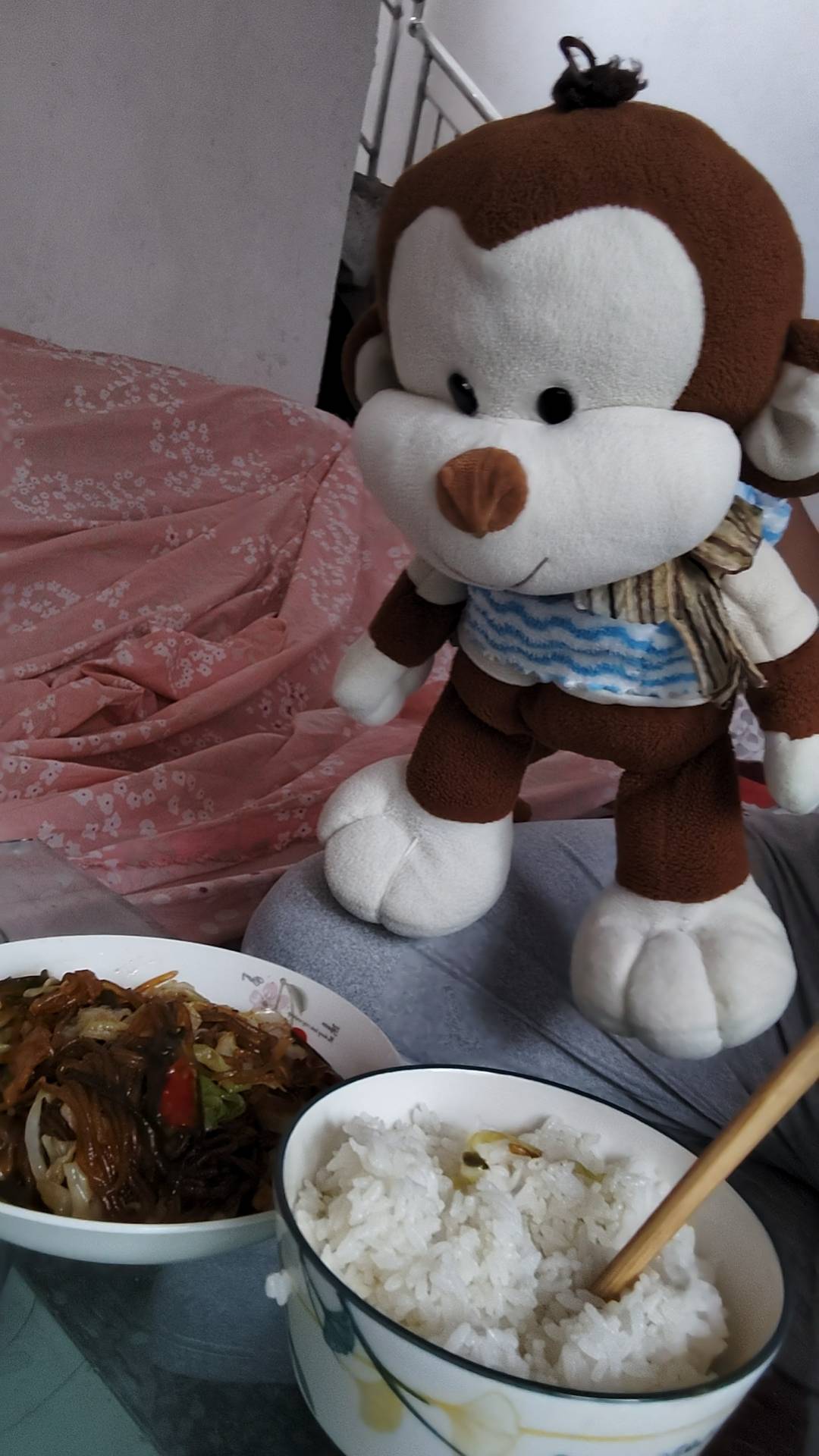 猴子王吃饭了。

26 / 作者:猴子的时候给他 / 