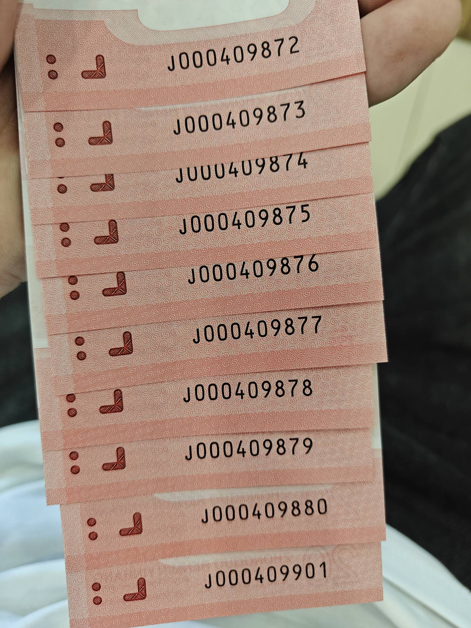 蛇钞450出了，还贴了18元的快递费，才润232，那些地方的号好啊？下次希望运气好约到个22 / 作者:幕僚！ / 