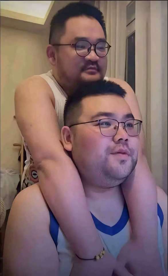 老哥们

90 / 作者:天天被骗 / 