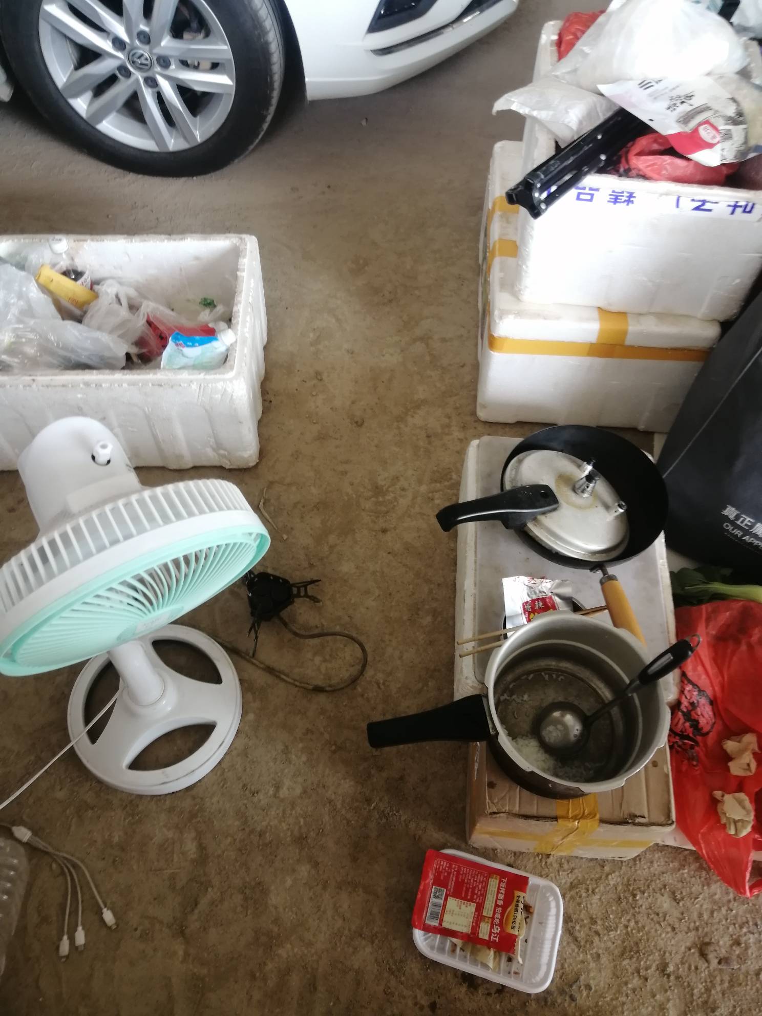 流浪在外38度，只能一天2顿稀饭配榨菜，看哭了


12 / 作者:卡农新来的 / 