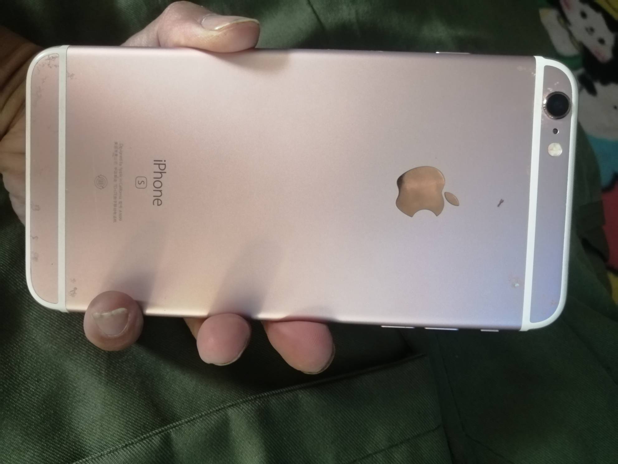 一个大哥看我流浪，送我的，值钱吗？我还不会玩50多年没用过苹果


87 / 作者:卡农新来的 / 