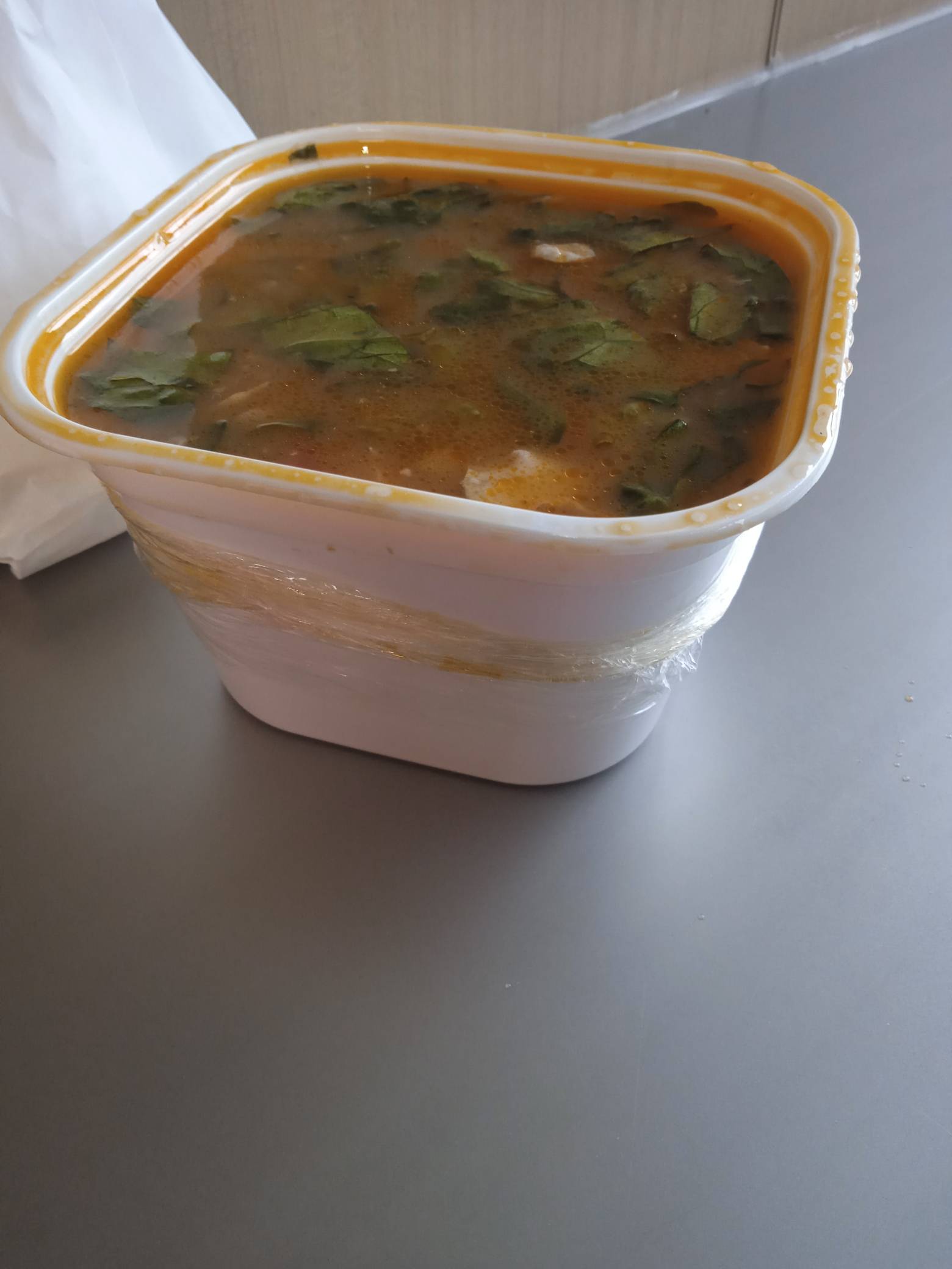 东哥够意思，商家也行，0.8点的疙瘩汤这个饭盒这个份量

87 / 作者:踏踏米 / 