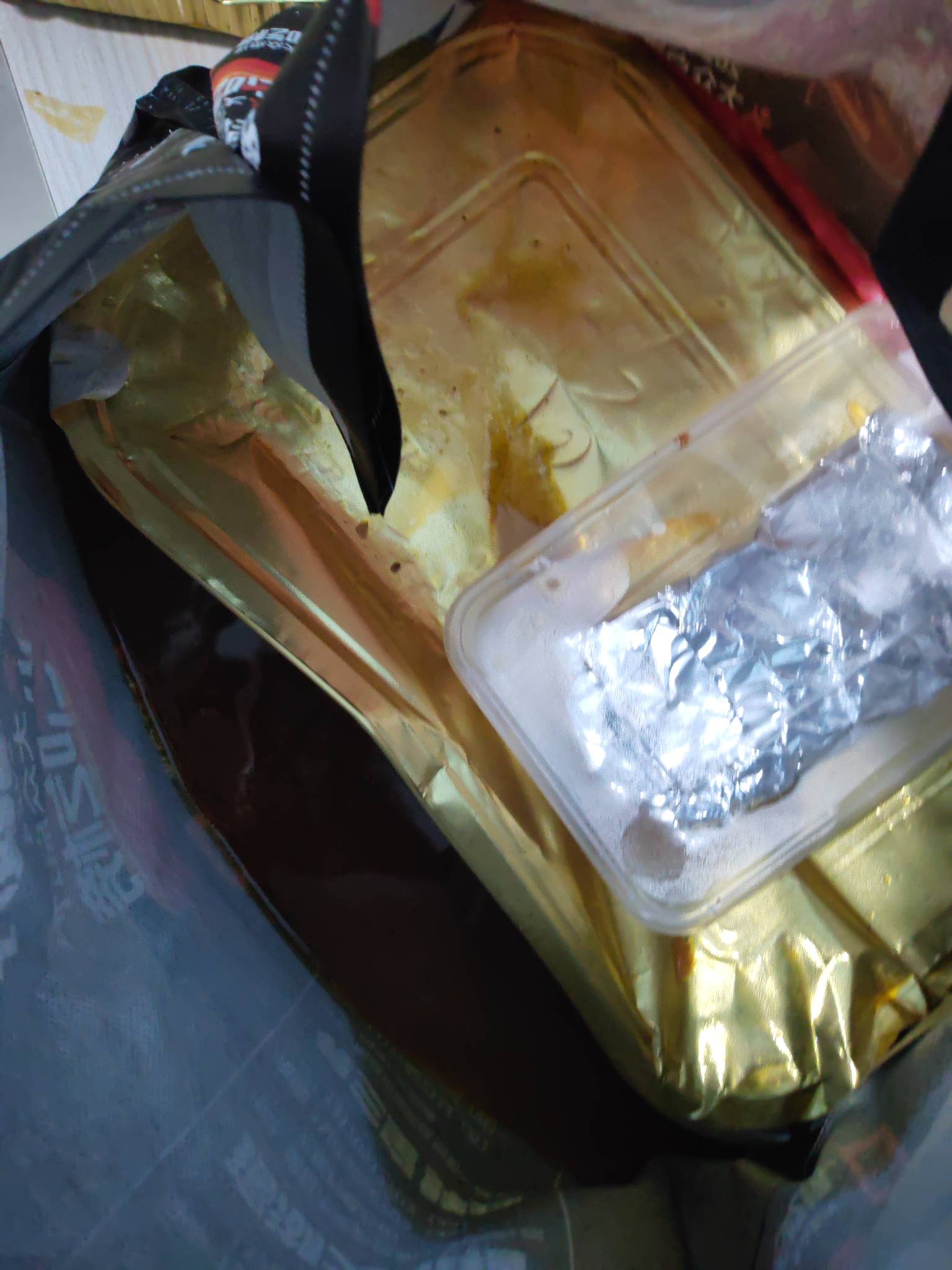 点个夜宵吃，全洒了。心情没了。要不要投诉这个商家。

48 / 作者:金牌讲师大司马 / 
